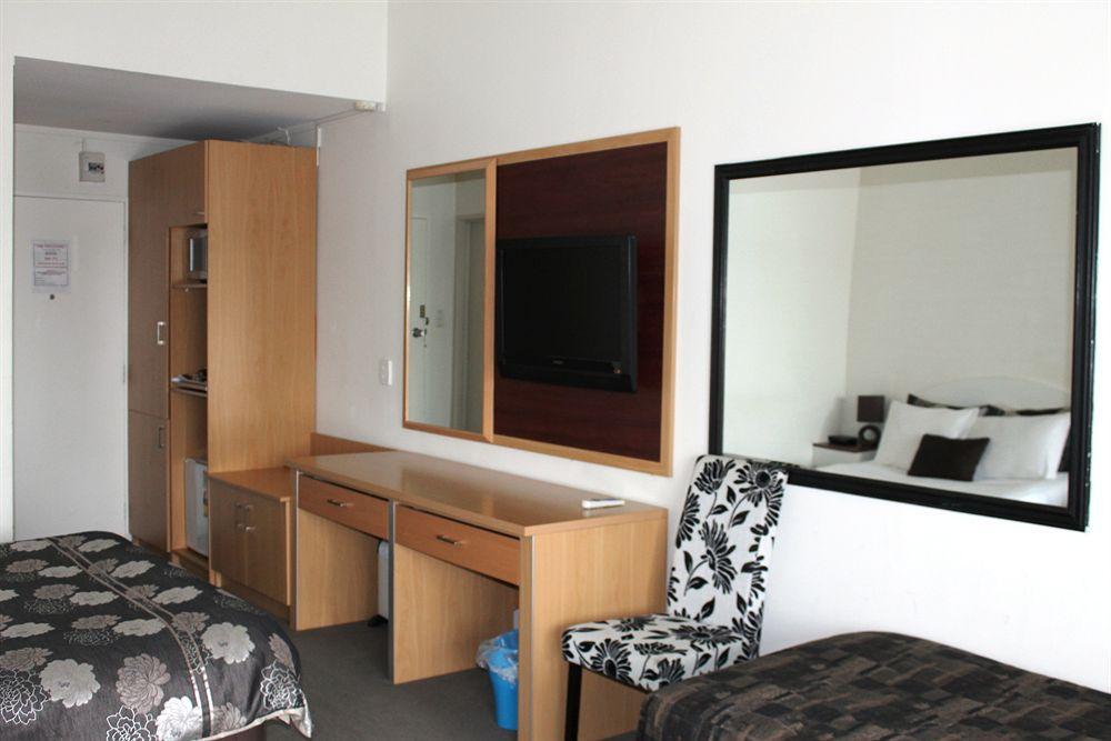Auckland Airport Pacific Inn Екстериор снимка
